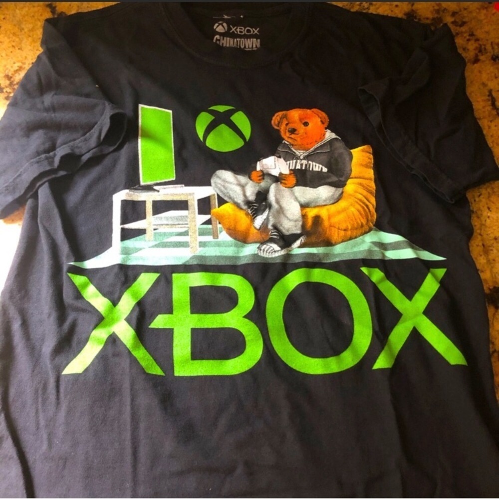 🇺🇸 🍁 BUNDLE ONLY - 5/$15 X-box Chinatown Limited Edition Tee, Unisex small
